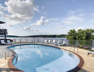 400 Farr Shores Dr