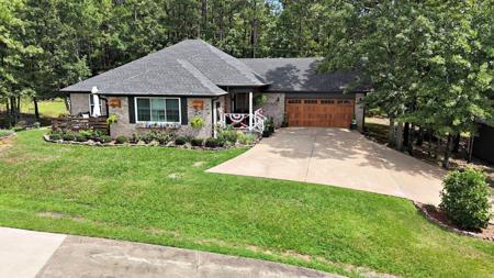 1206 Redbud Drive