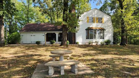 2742 E Highway 270