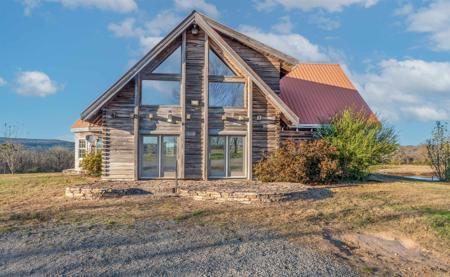 5762 Buttercreek Road