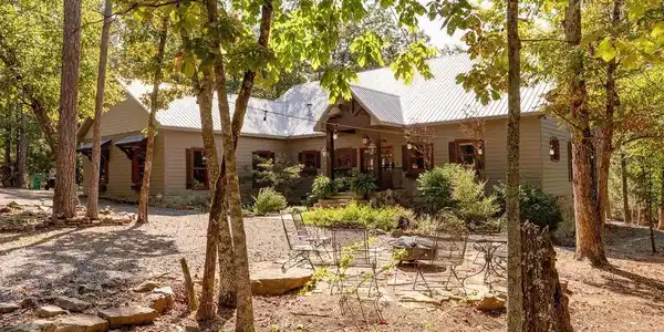 10 Redtail Lane