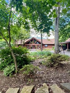 1370 Holmes Rd Road