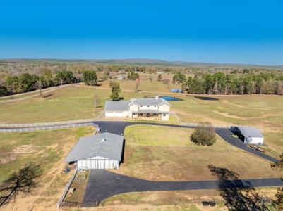 905 SUNSHINE Road