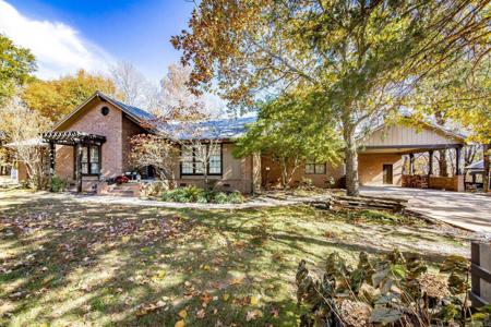 148 Cooper Point Drive