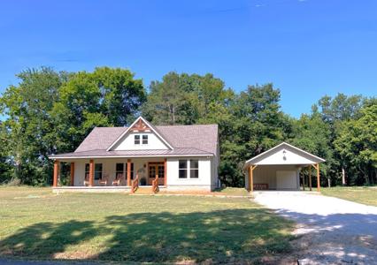 120 N Riverview Lane