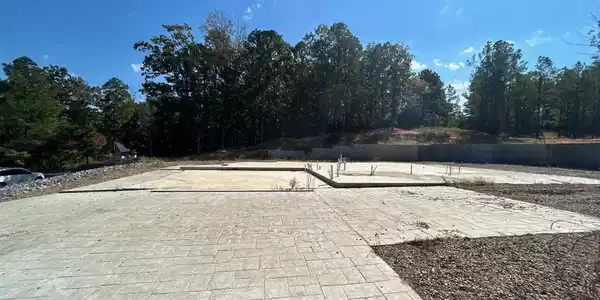Image 1: Concrete