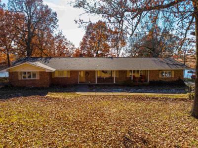 717 Green Valley Ln