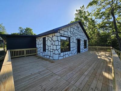 3703 HWY 66 W
