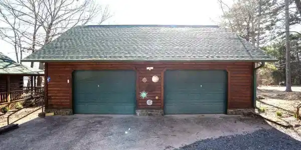 1985 Klondike Road