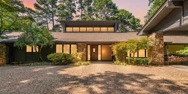 11201 Old Arkansas Drive