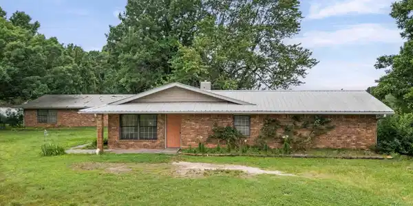 120 Blakey Rd