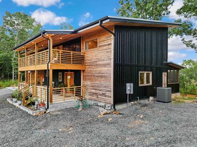 528 Long Branch Lane