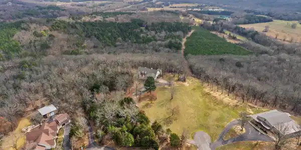 4 Robins Ridge Rd