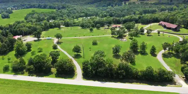6633 Hwy 201 S