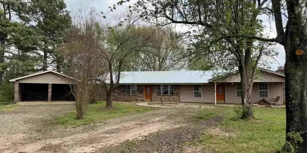 262 County Road 3290