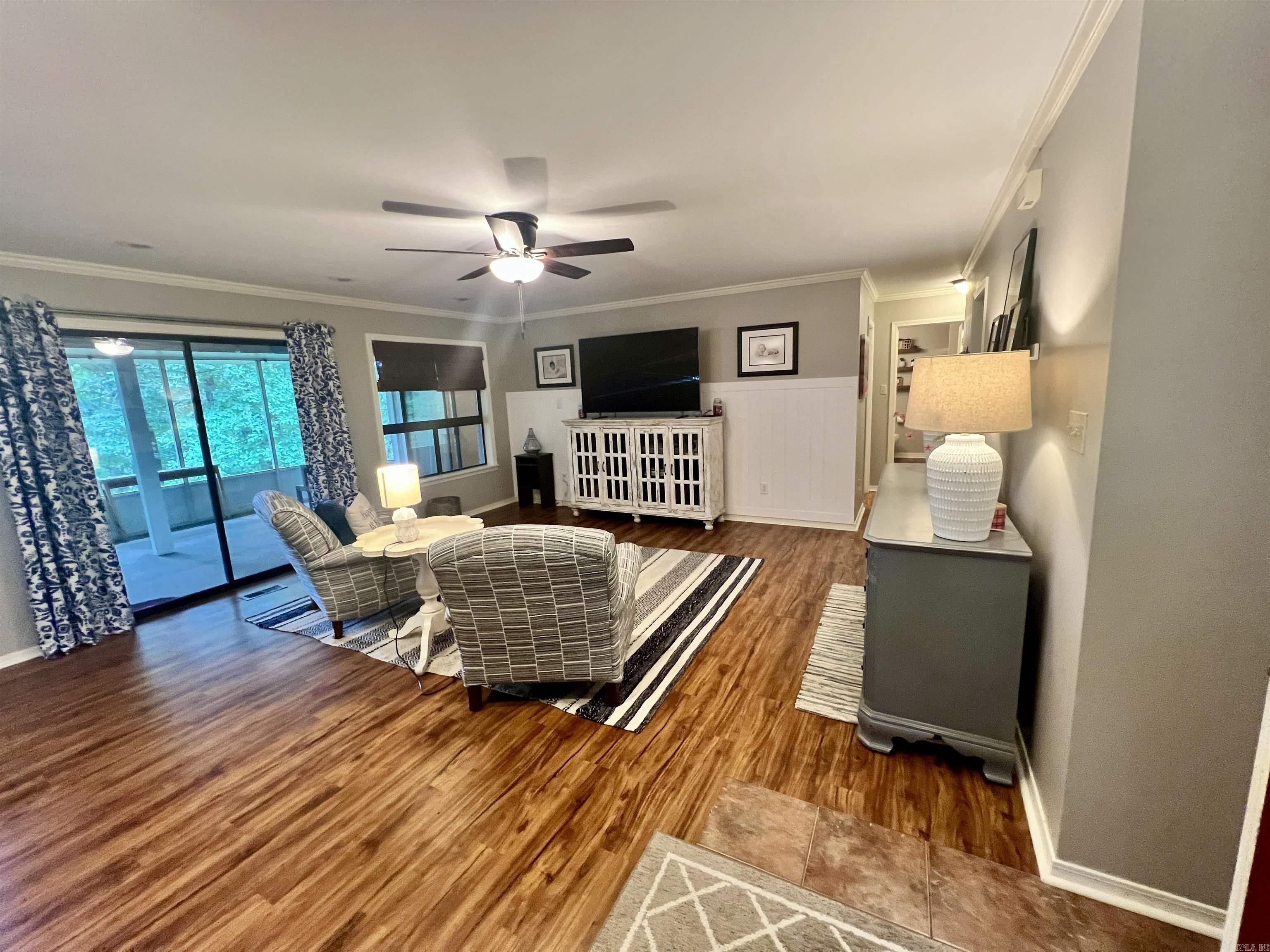 Image 1: Living Room