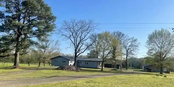 4842 Highway 88 East