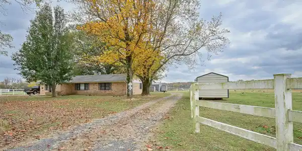 4976 Hwy 88 E