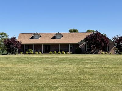 571 Honeysuckle Road