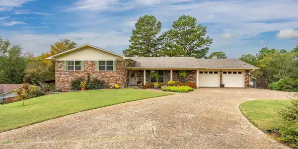 104 Talmadge Place