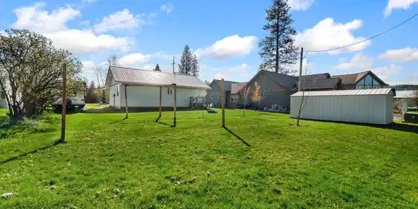 Image 4: Backyard