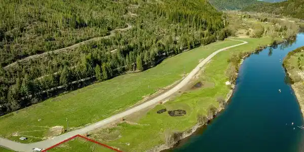 Image 2: Lot 23