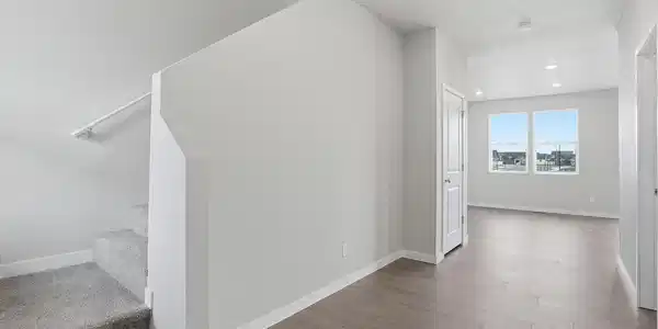 Image 4: Entry