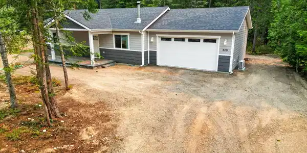 229 Tracy Ln