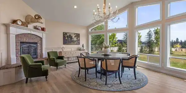 Image 4: 19-Dining Room