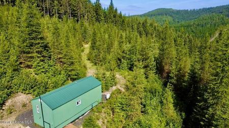 876 Alpine Dr