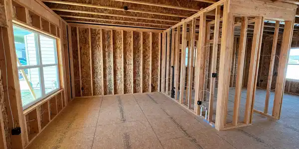 Image 4: Actual home pictured.