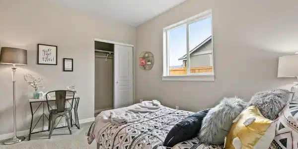 Image 4: Durham - Bedroom