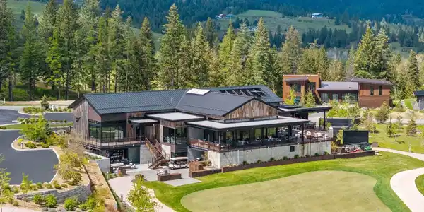 Image 4: CdA National Clubhouse