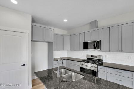 615 N Creative Way