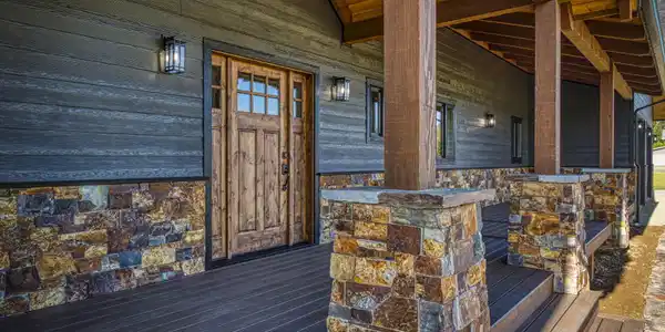 Image 4: Covered Front Entry