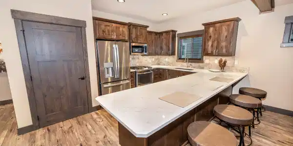 Image 4: Kitchen