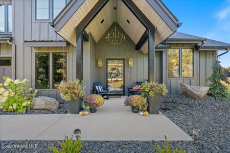 713 N Center Valley Rd