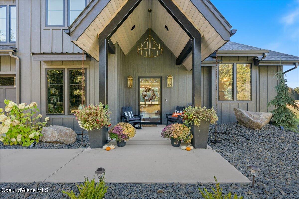 Image 1: 14-Front entry