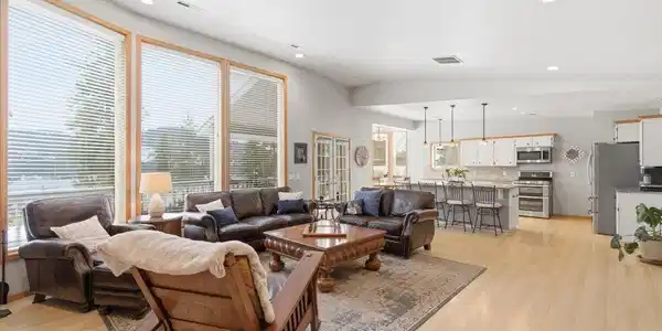 Image 3: 035-4263EastBurchellDrive-Hayden-ID-8383