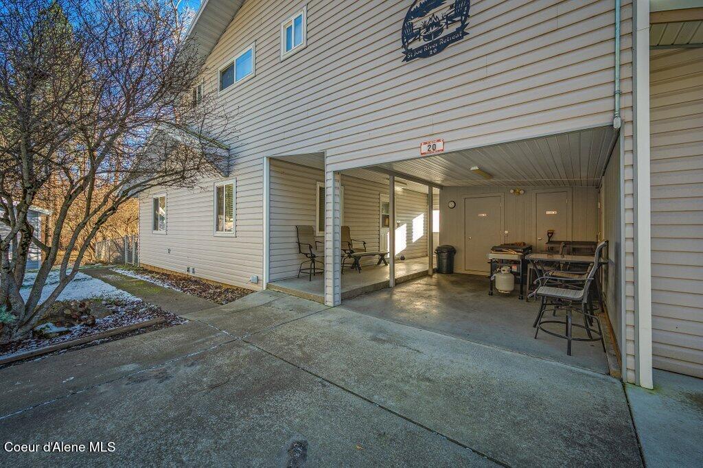 Image 3: --4.jpg-SMALL