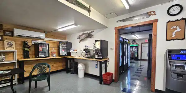 Image 3: 3