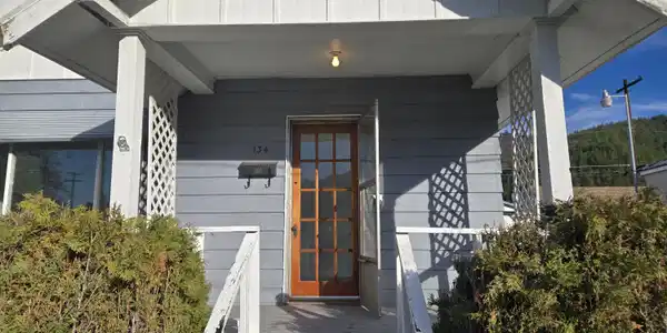 134 W Riverside Ave
