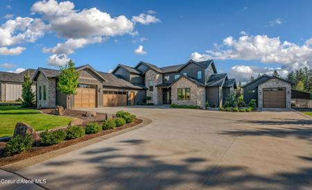 1404 E Bruin LOOP