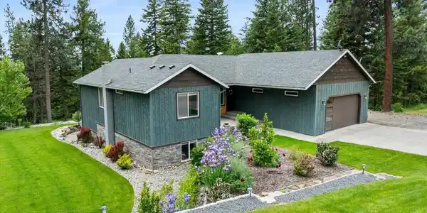 11243 W Hidden Valley RD