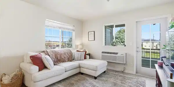 304 N Greensferry RD UNIT 202