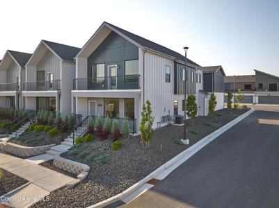 1037 E RAILROAD AVENUE