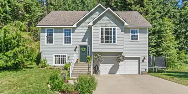 187 White Way