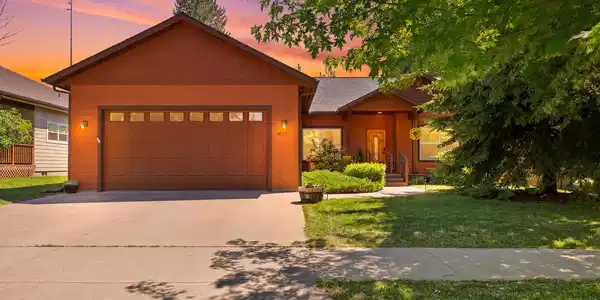 1625 Sequoia Lane