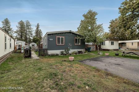 8458 W Park Loop