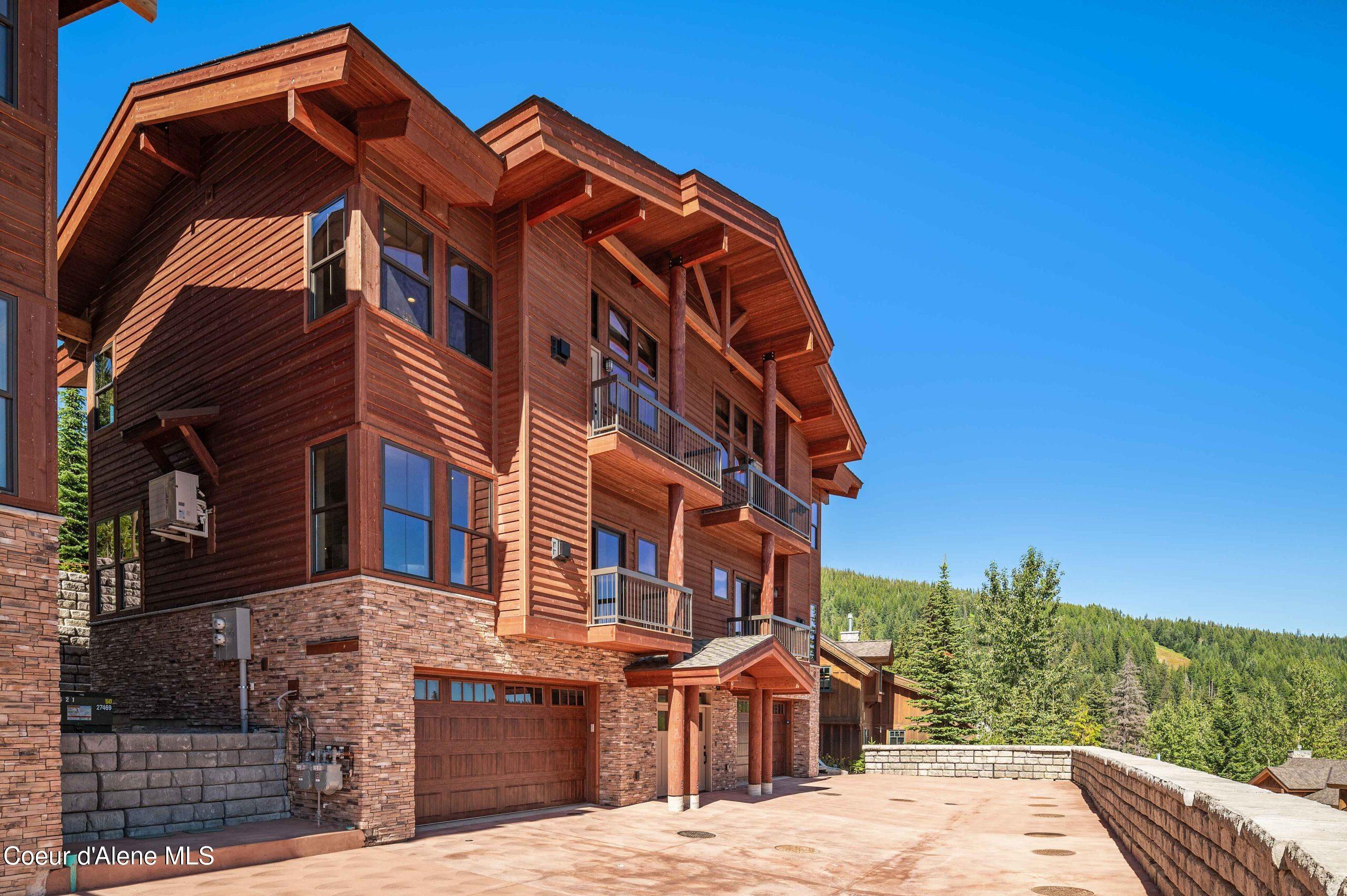 Image 1: WoodRun Condos Schweitzer